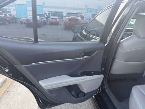 2019 Toyota Camry SE