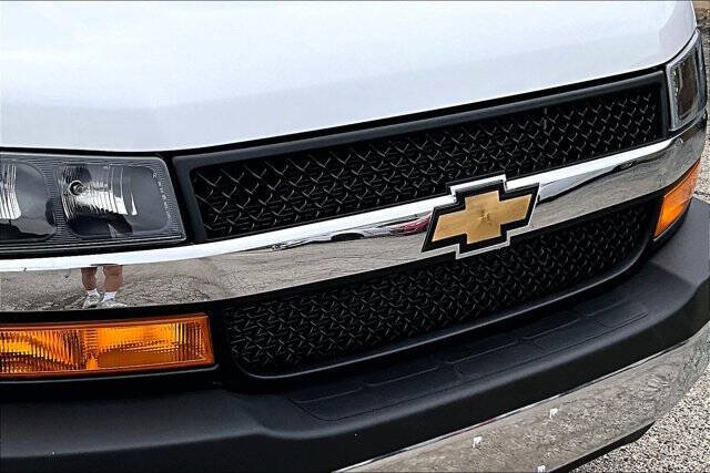2024 Chevrolet Express 2500