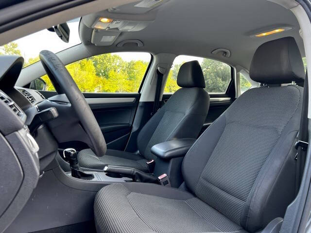 2018 Volkswagen Passat 2.0T R-Line