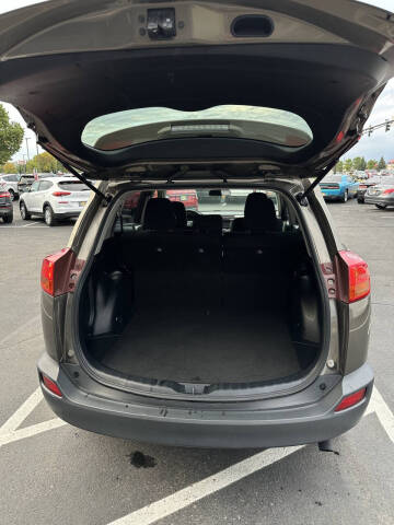 2015 Toyota RAV4 LE