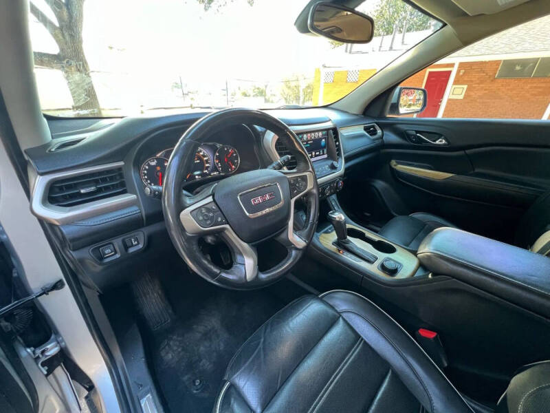 2017 GMC Acadia Denali