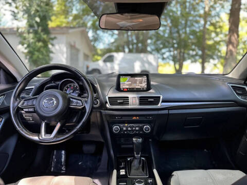 2018 Mazda MAZDA3 Grand Touring