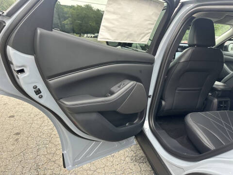 2025 Ford Mustang Mach-E Select