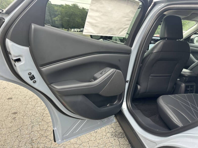 2025 Ford Mustang Mach-E Select