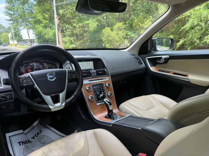 2017 Volvo XC60 T5 Inscription
