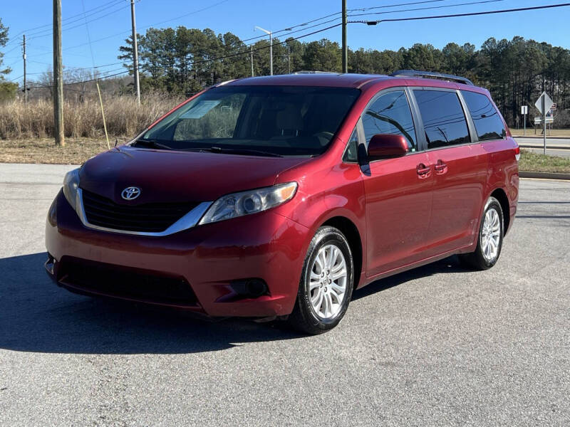 2011 Toyota Sienna LE 8-Passenger