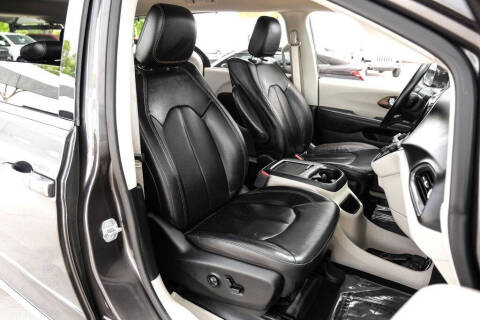 2018 Chrysler Pacifica Touring L Plus