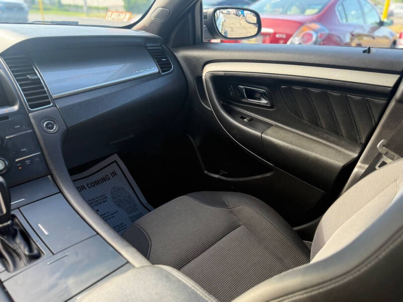 2014 Ford Taurus SEL