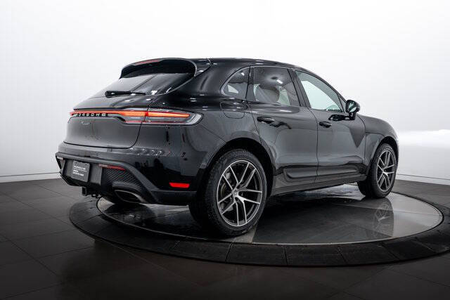 2025 Porsche Macan