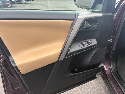 2017 Toyota RAV4 XLE