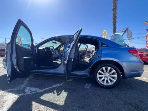 2011 Chrysler 200 Touring