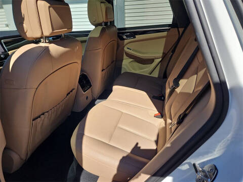 2023 Porsche Macan S