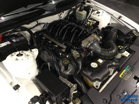 2005 Ford Mustang GT Deluxe