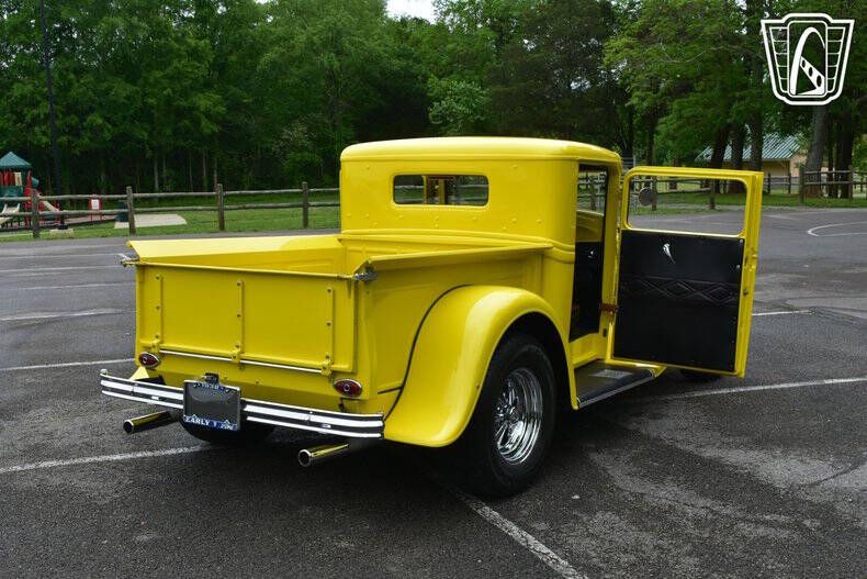 1932 Ford F-100