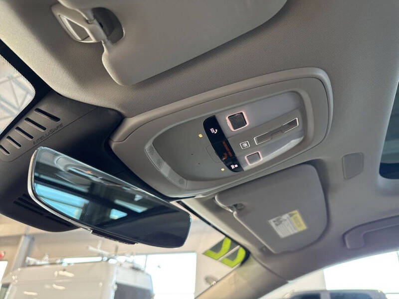 2022 Volvo XC60 Recharge T8 Inscription