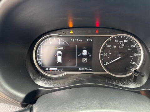 2019 Nissan Kicks SR