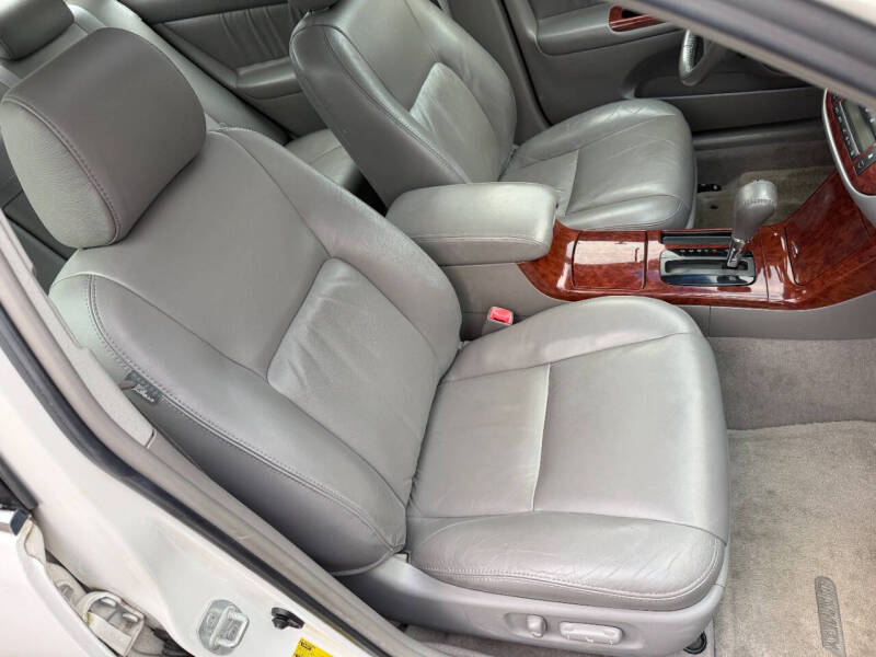 2005 Toyota Camry XLE V6