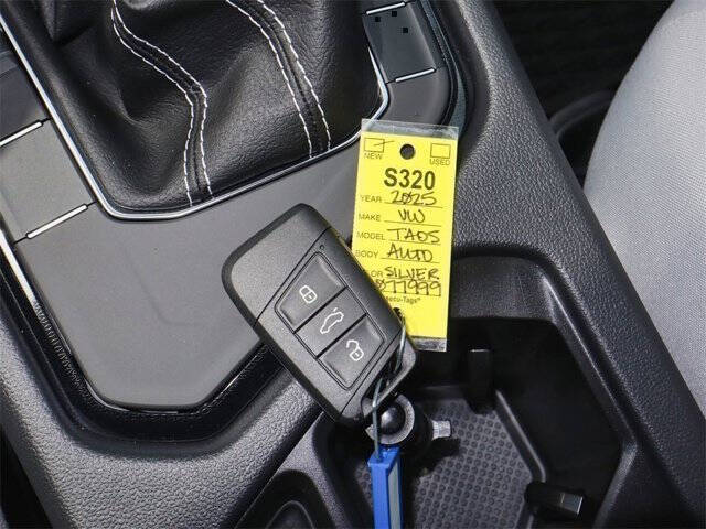 2025 Volkswagen Taos S