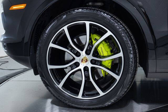 2023 Porsche Cayenne E-Hybrid Platinum Edition