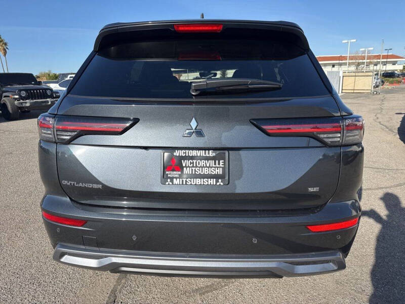 2026 Mitsubishi Outlander SE