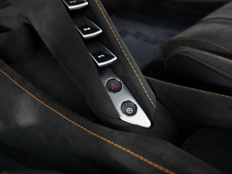 2025 McLaren 750S