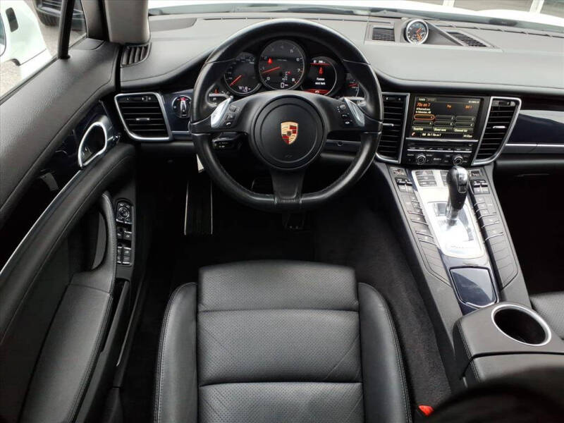 2015 Porsche Panamera 4