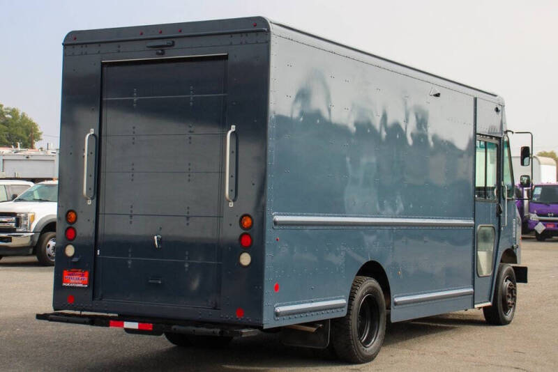 2020 Freightliner MT45 Chassis