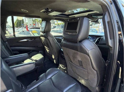 2016 Cadillac Escalade Platinum