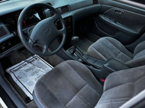 1999 Toyota Camry LE V6