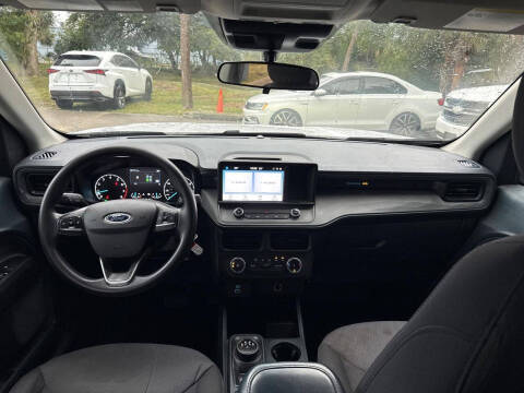 2022 Ford Maverick XL