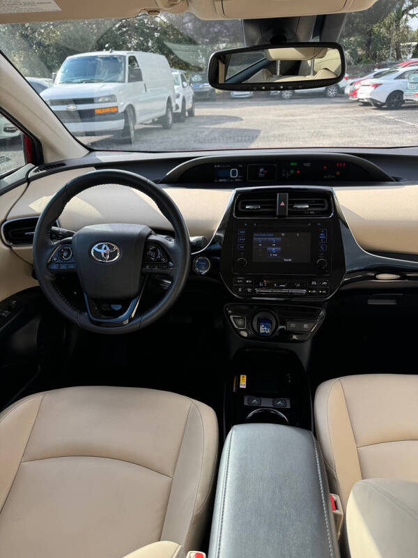 2019 Toyota Prius XLE