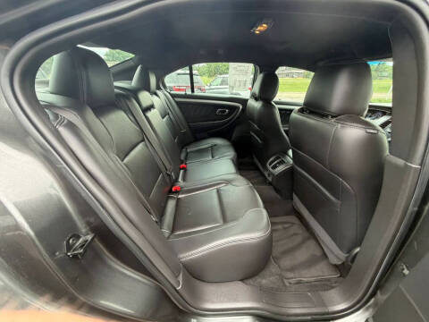 2018 Ford Taurus SEL