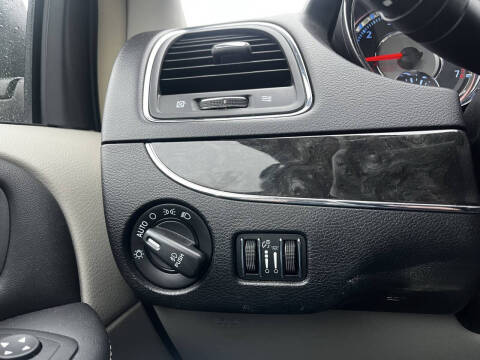 2014 Chrysler Town and Country Touring