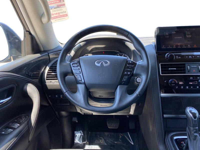 2023 Infiniti QX80 Luxe