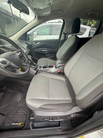 2016 Ford Escape SE