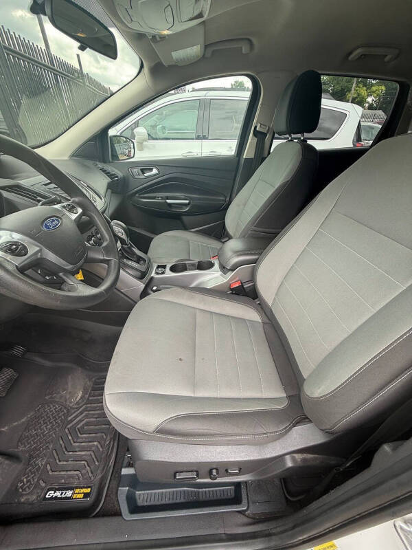 2016 Ford Escape SE