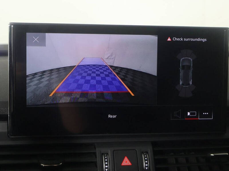 2023 Audi Q5 quattro Premium 40 TFSI