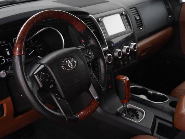 2022 Toyota Sequoia Platinum