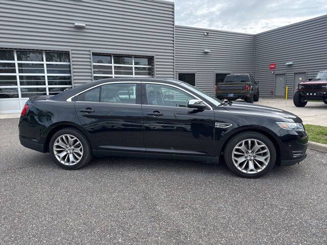 2017 Ford Taurus Limited