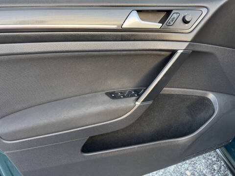 2018 Volkswagen Golf GTI S