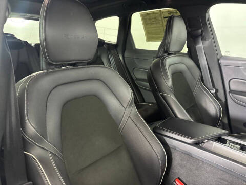 2019 Volvo XC60 T5 R-Design