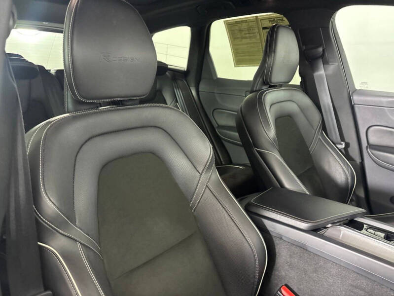 2019 Volvo XC60 T5 R-Design