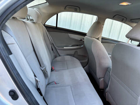 2011 Toyota Corolla LE