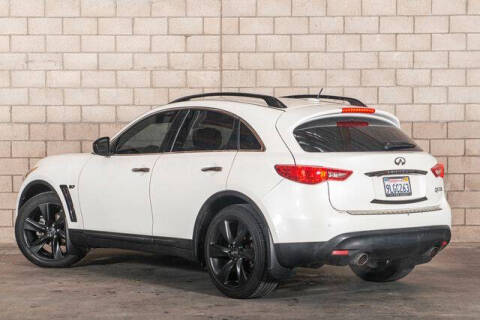 2017 Infiniti QX70