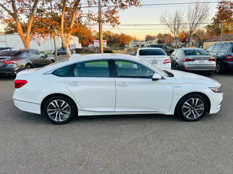 2018 Honda Accord Hybrid Touring photo 6