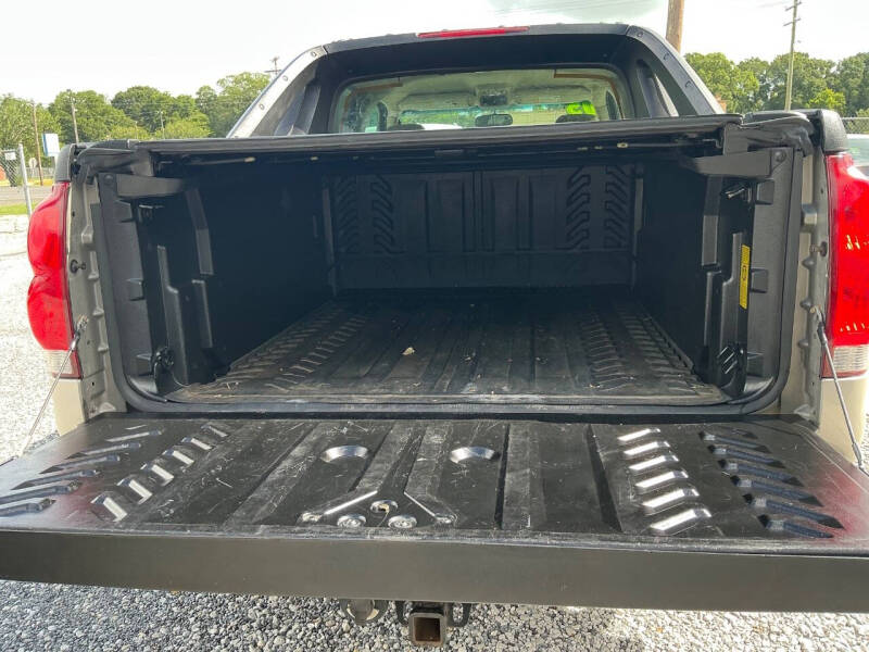 2005 Chevrolet Avalanche 1500 LS