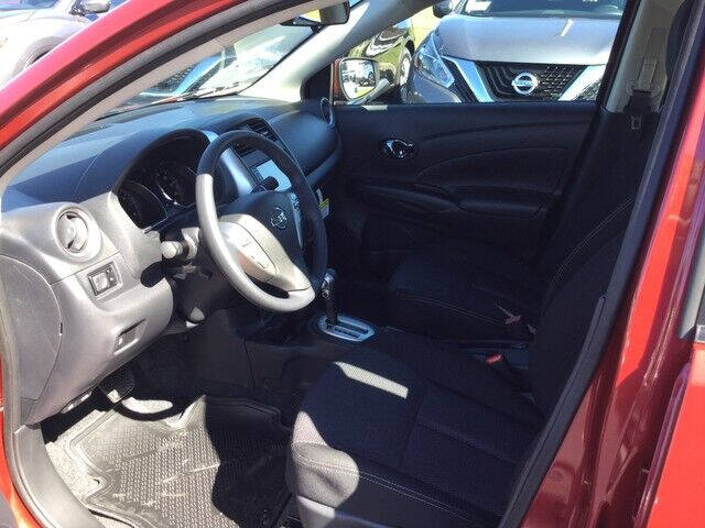 2019 Nissan Versa SV