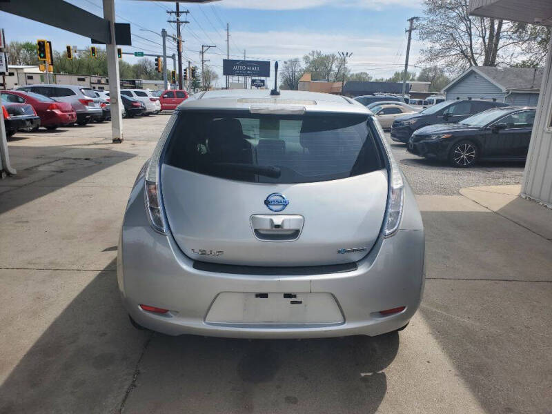 2011 Nissan LEAF SV
