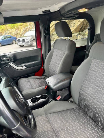 2011 Jeep Wrangler Sahara