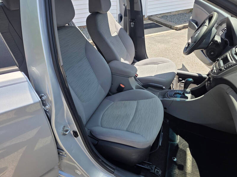 2016 Hyundai Accent SE